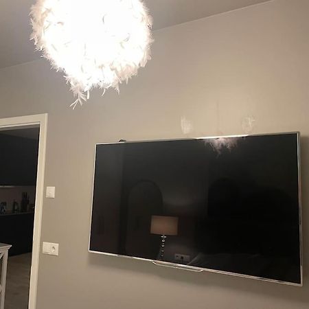 Beautiful Apartment Near Airport Njarthvik Экстерьер фото